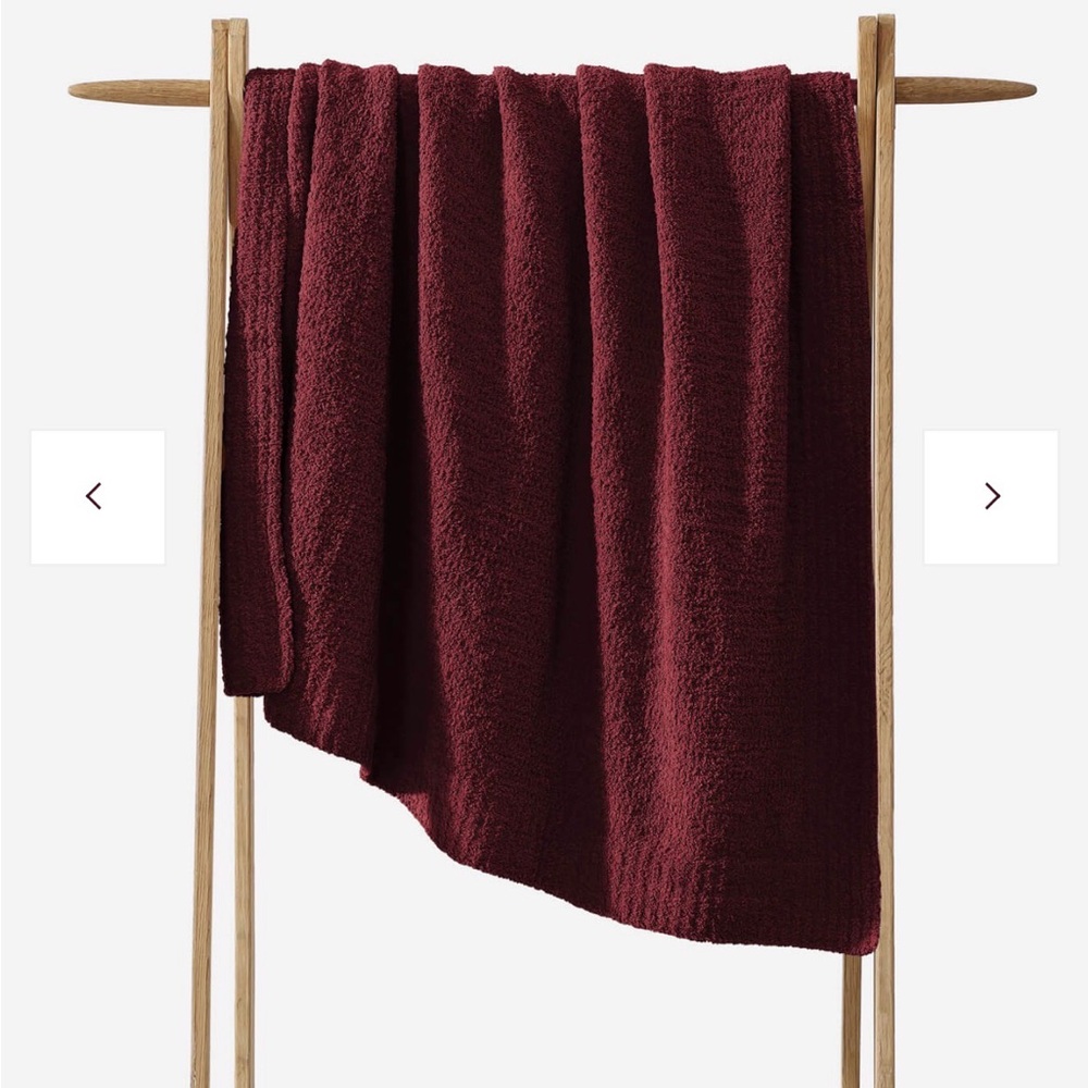 Sunday Citizen Snug Lap Throw in Cherry Lacquer